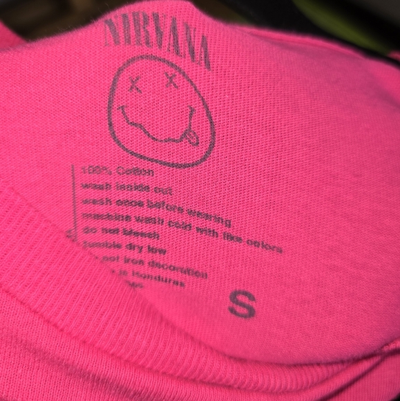 Nirvana Pink Graphic T-Shirt Size:S - Picture 4 of 6